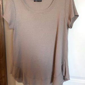 Waffle knit taupe top size M/L